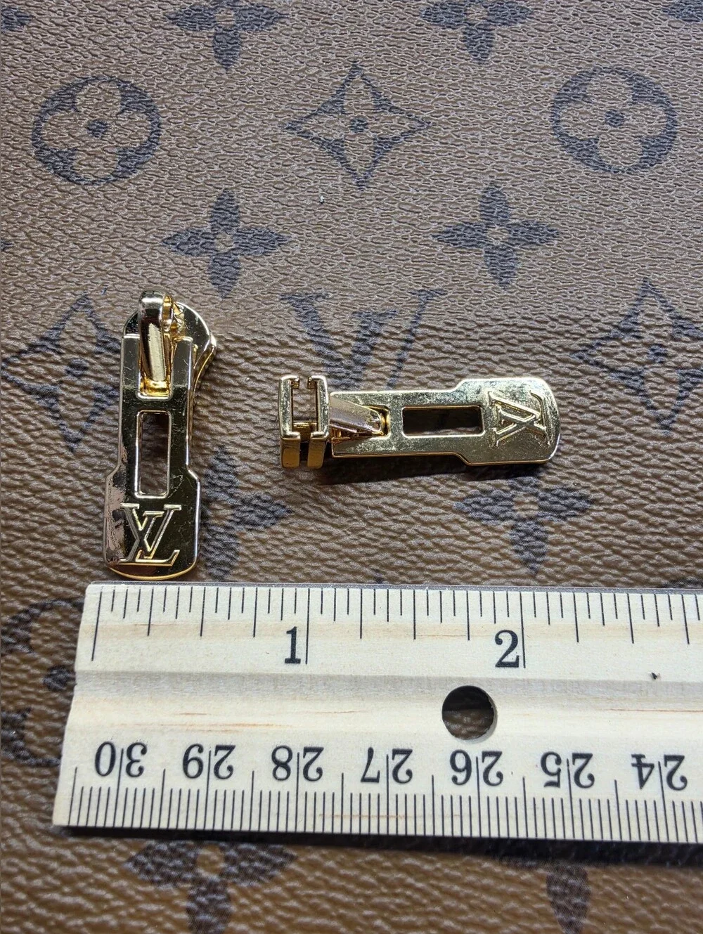Louis Viutton Gold Zipper Pulls X2